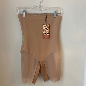 NWT Honeylove SuperPower High-Waist Sculpting Shorts Nude Beige Size M